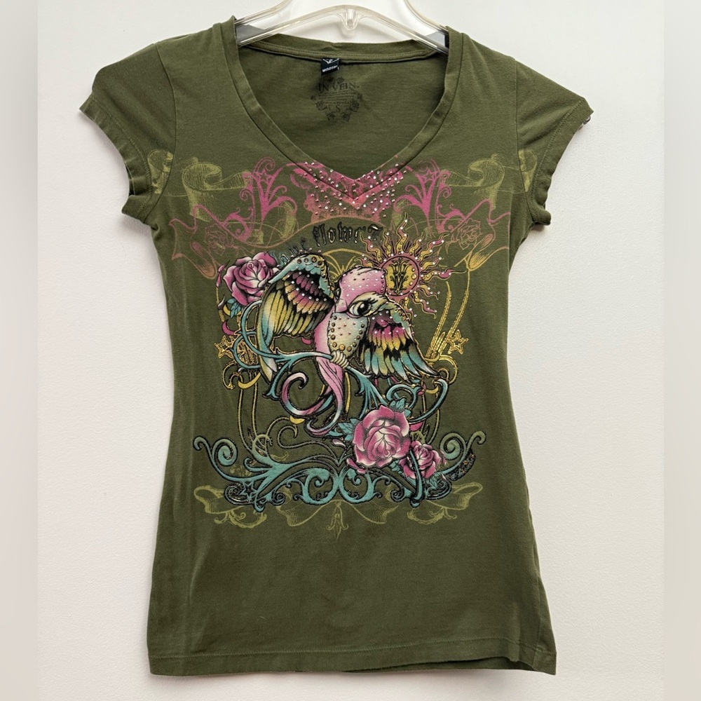 Windsor Whimsical Green Fitted Graphic Tee with Cap Sleeve